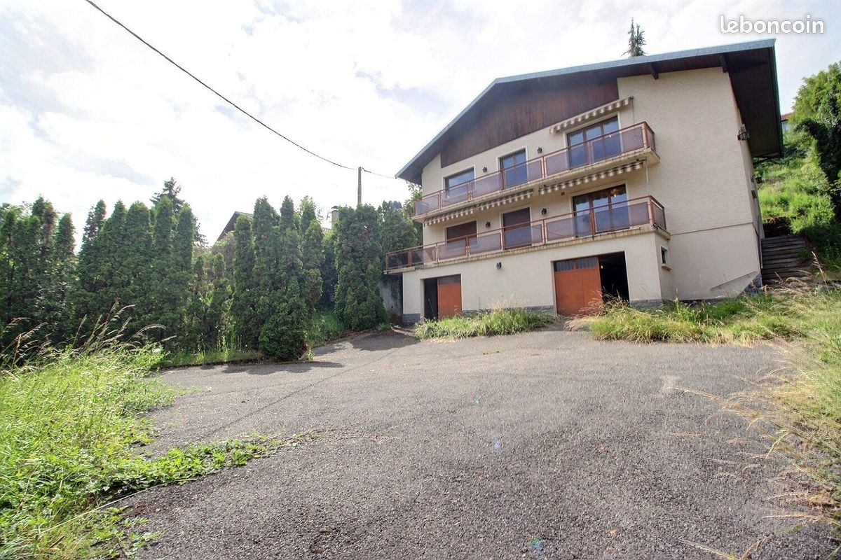 Maison 10 pièces 190 m² · à Monnetier-Mornex · 190 m² · 470 000 €