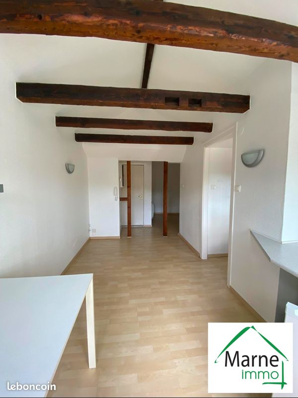 Studio 1 pièce 24 m²