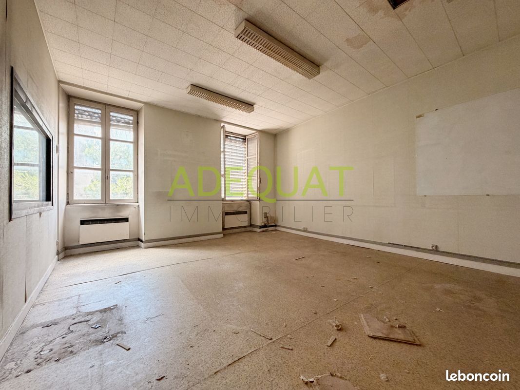 Appartement 2 pièces 48 m² · à La Tour-du-Pin · 48 m² · 71 000 €