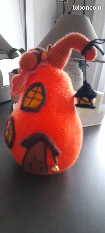 Maison citrouille amigurumi (image 1)