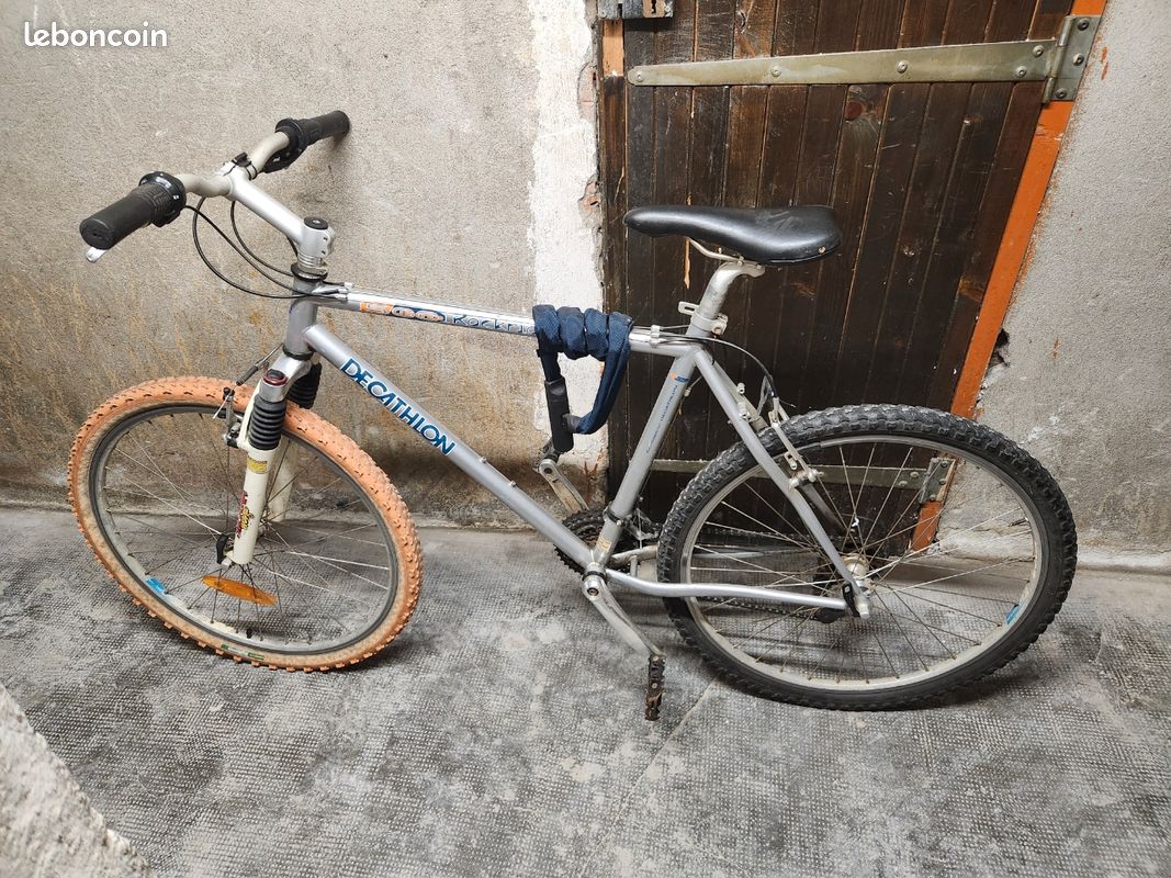 Vélo adulte + cadenas (image 1)