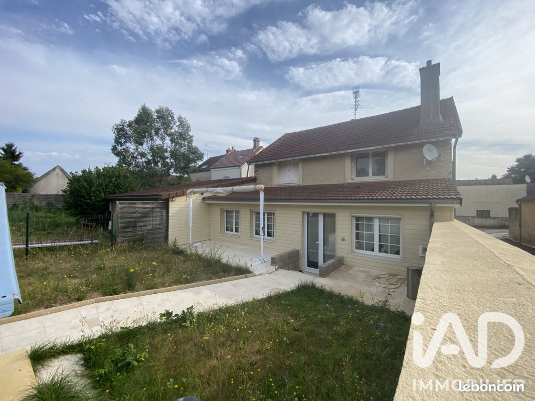 Appartement 5 pièces 87 m² · à Sonchamp · 87 m² · 195 000 €