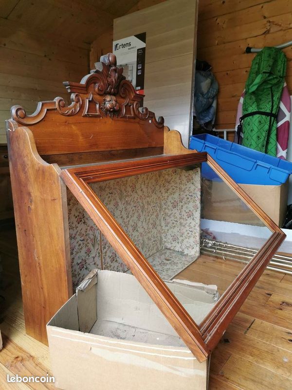Vitrine ancienne (image 1)