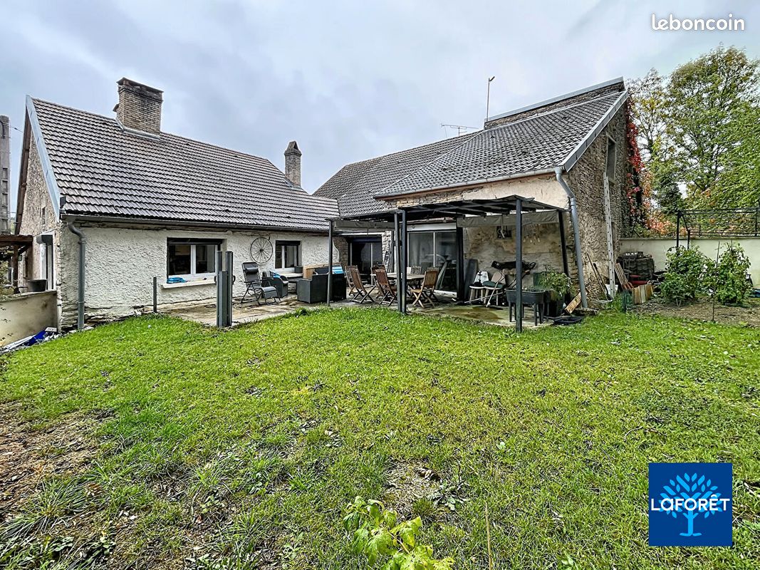 Maison 6 pièces 128 m² · à Selongey · 128 m² · 230 000 €