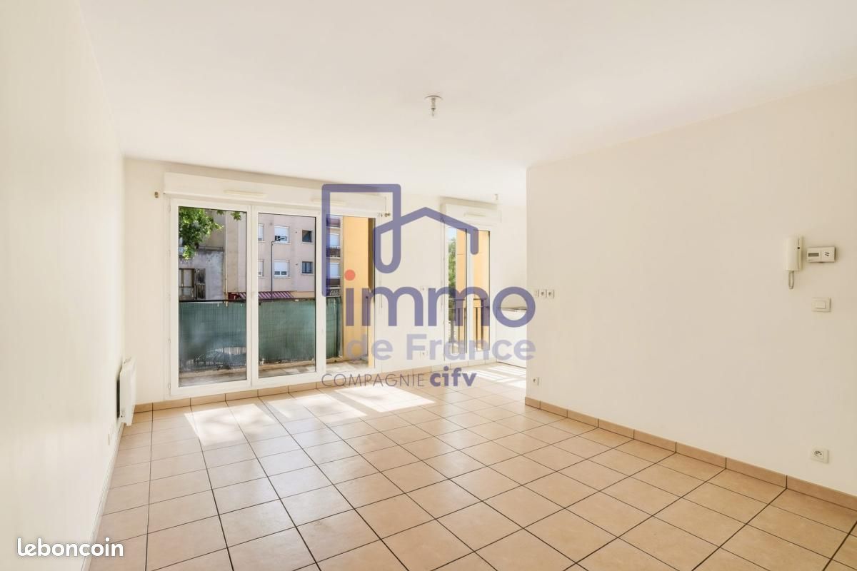 Appartement 1 pièce 29 m² · à Vaulx-en-Velin · 29 m² · 110 000 €