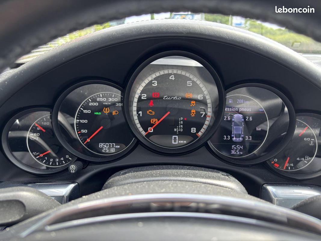 PORSCHE 911 3.8i - 520CH - 991 COUPE Turbo - TOIT OUVRANT - SIEGES ELECTRIQUE - PACK CHRONO (image 13)