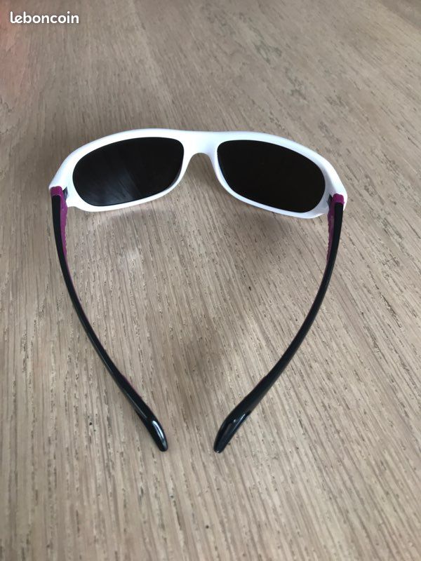 Lunettes de soleil fille (image 2)