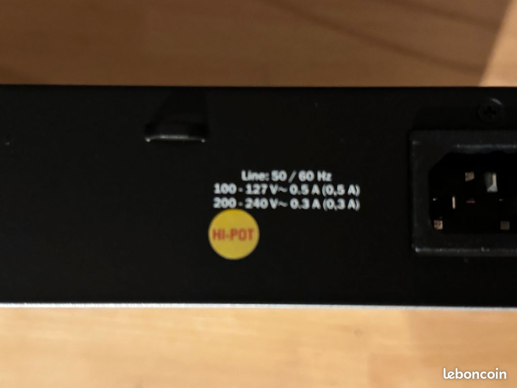 Switch rackable Giga HP J9980A 1820-24G (image 2)