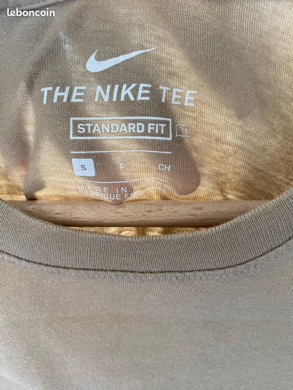 T-shirt nike beige femme (image 3)