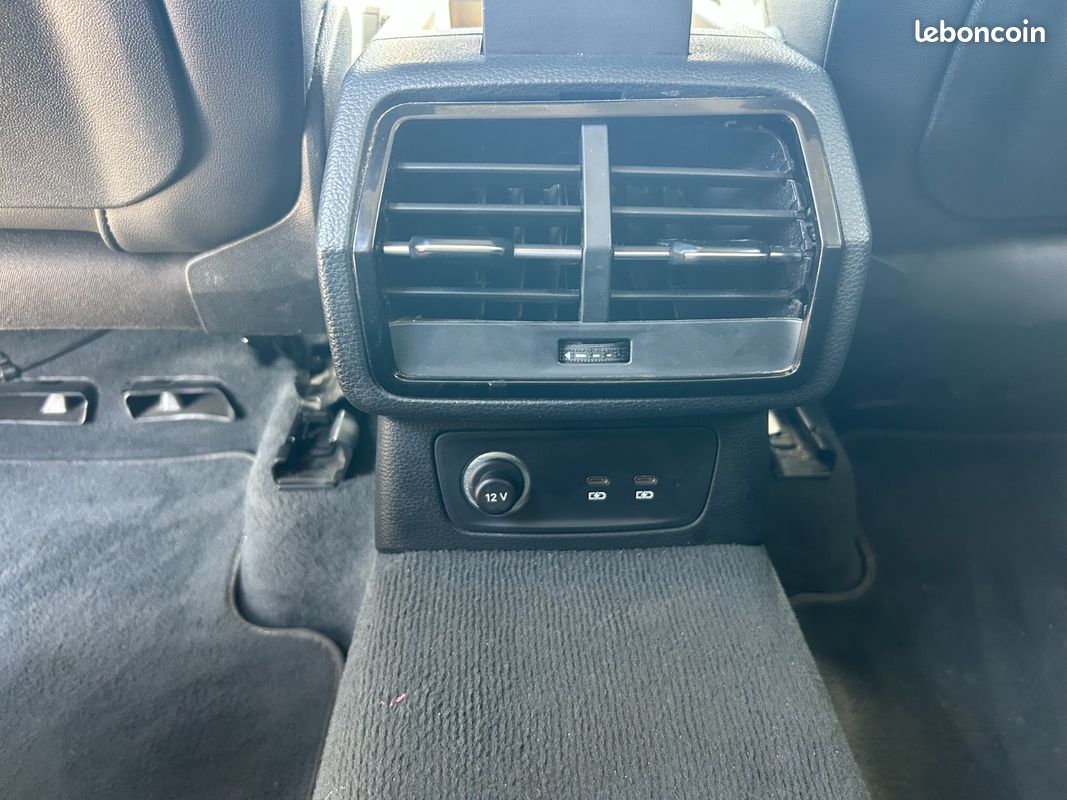 AUDI Q3 Q3 35 TDI 150 ch S tronic 7 Design Luxe Caméra 360 Car play Ouverture et Démarrage sans clef Garan (image 17)