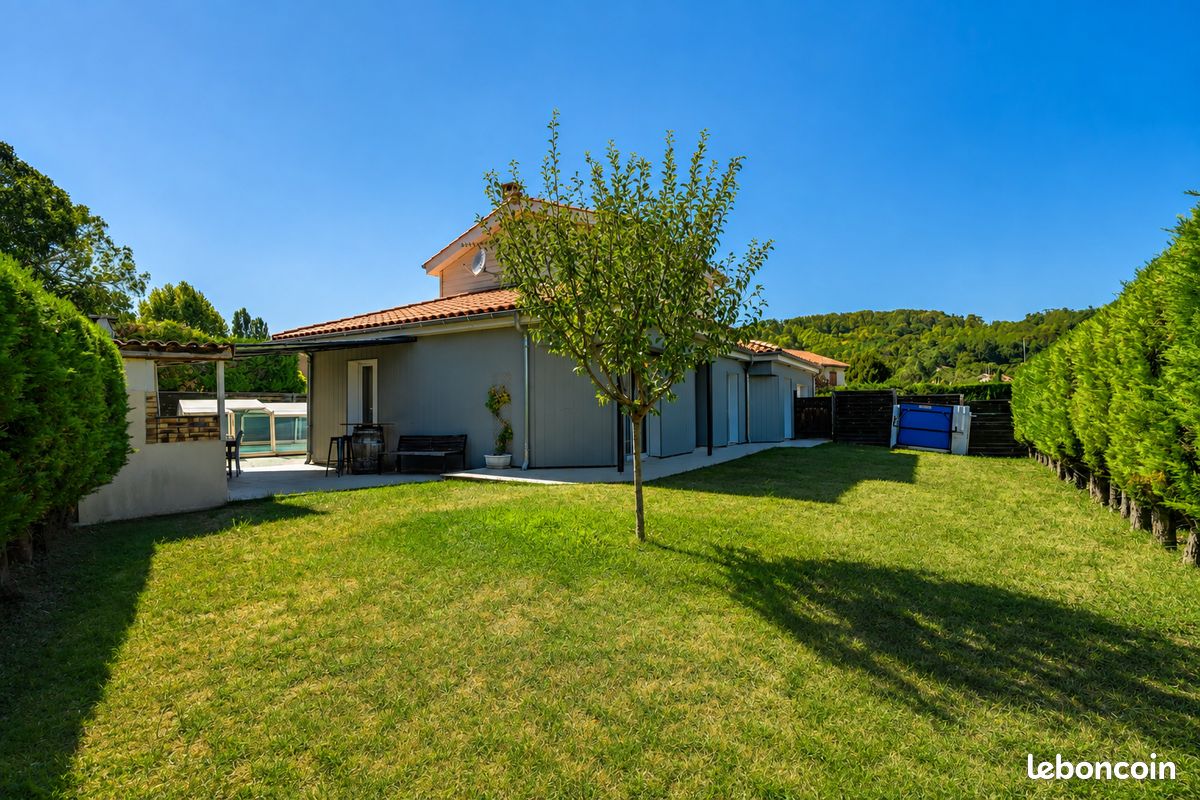 Maison 6 pièces 146 m² · à La Boisse · 146 m² · 480 000 €
