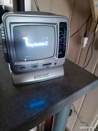 Petite Télévision Ancienne Keenox Noir Et Blanc - Vintage, Rétro, Fonctionnelle - Déco