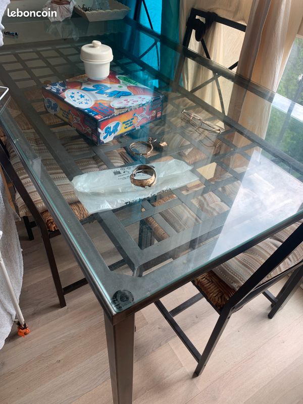 Table et 4 chaises métal (image 1)