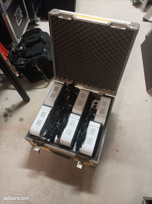 Projecteur led sur batterie avec flight case (image 3)