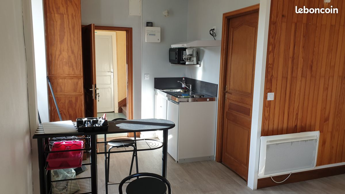 Appartement 2 pièces 27 m² · à Figeac · 27 m² · 330 €