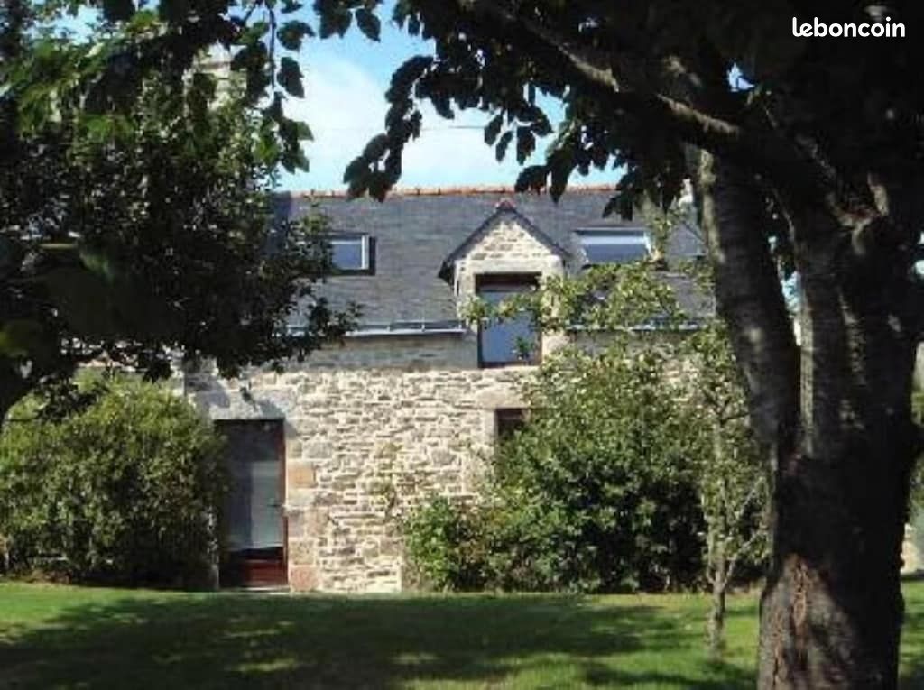 Maison chaleureuse avec parking gratuit sur place (image 10)