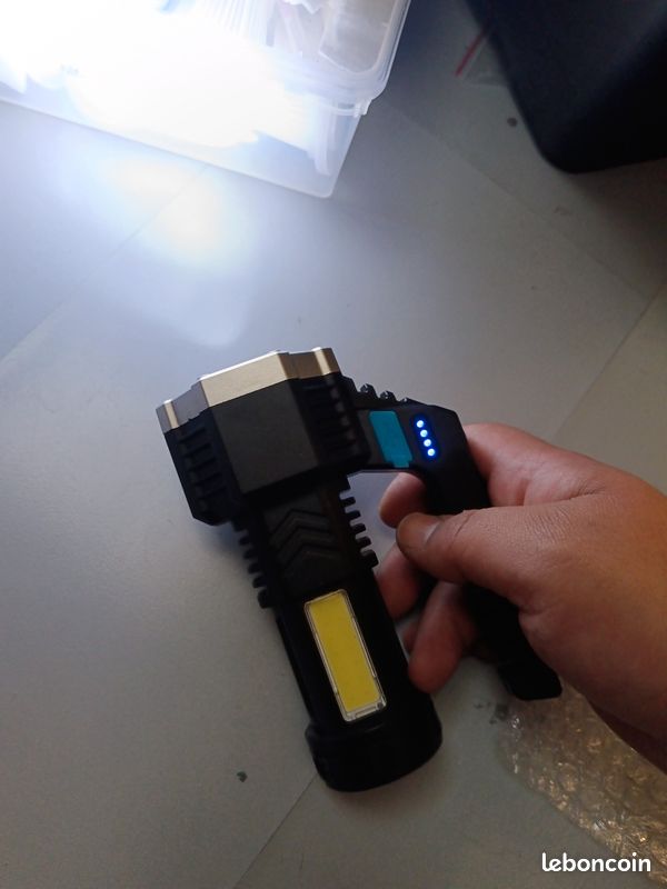 Lampe de cave , lampe de poche rechargeable (image 1)
