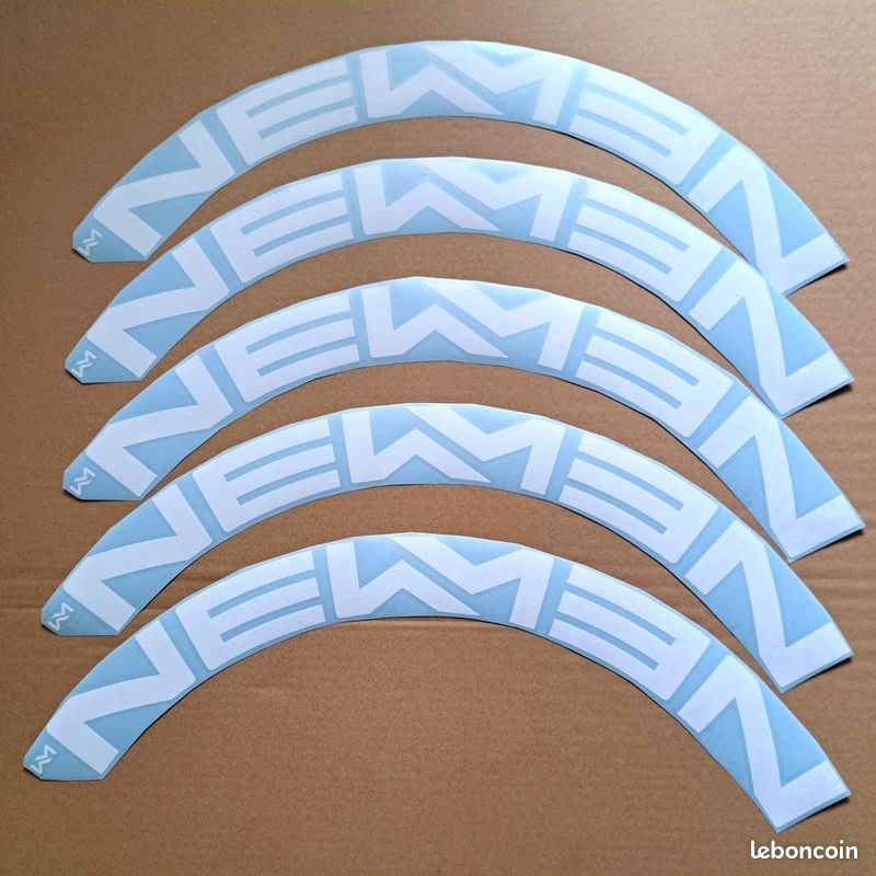 Autocollants pour roues de vélo NEWMEN Advanced SL R50 Streem