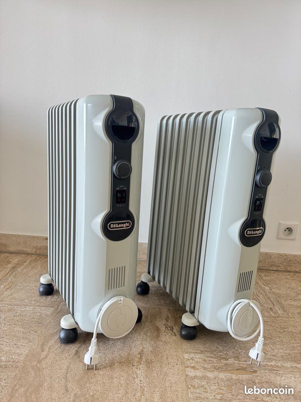 De'Longhi Radia S TRRS0920 - Radiateur Bain D'Huile 2000W, 9 Ailettes, Chauffage Silencieux 60 M³
