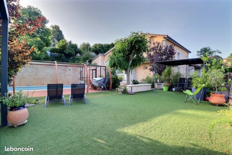 Maison 6 pièces 154 m² · à Thiers · 154 m² · 270 000 €