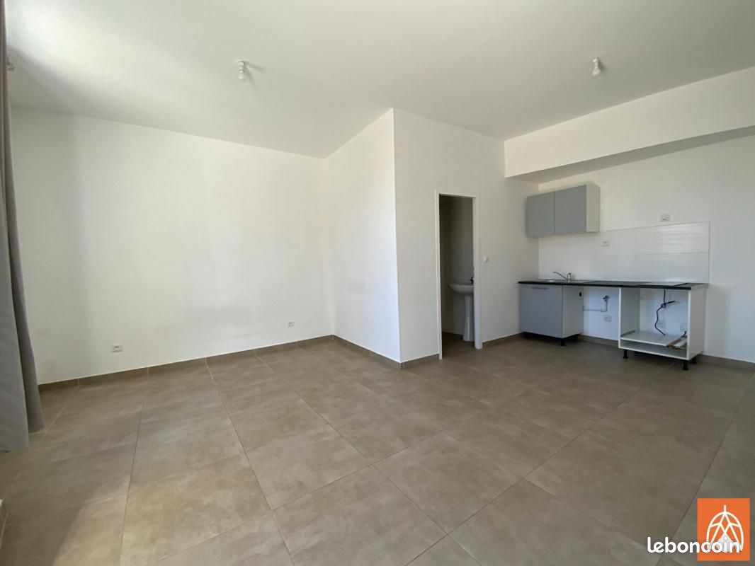 Appartement a louer salon-de-provence - 1 pièce(s) - 25 m2 - Surfyn