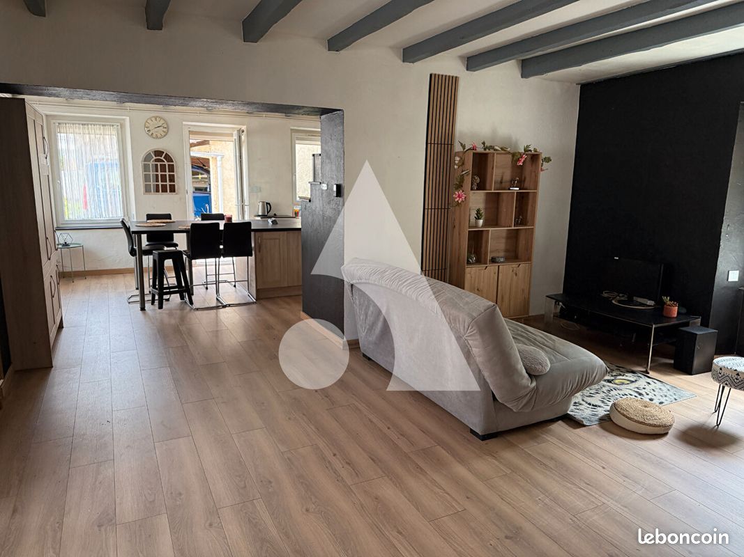 Maison 7 pièces 170 m² · à Fesches-le-Châtel · 170 m² · 222 000 €