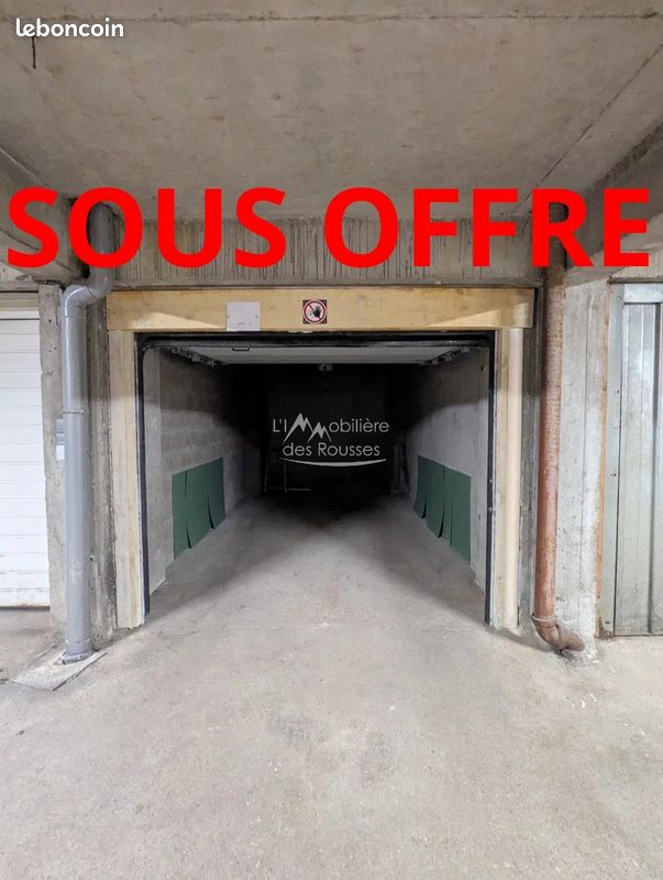 Parking 15 m² · à Hauts de Bienne · 15 m² · 12 000 €