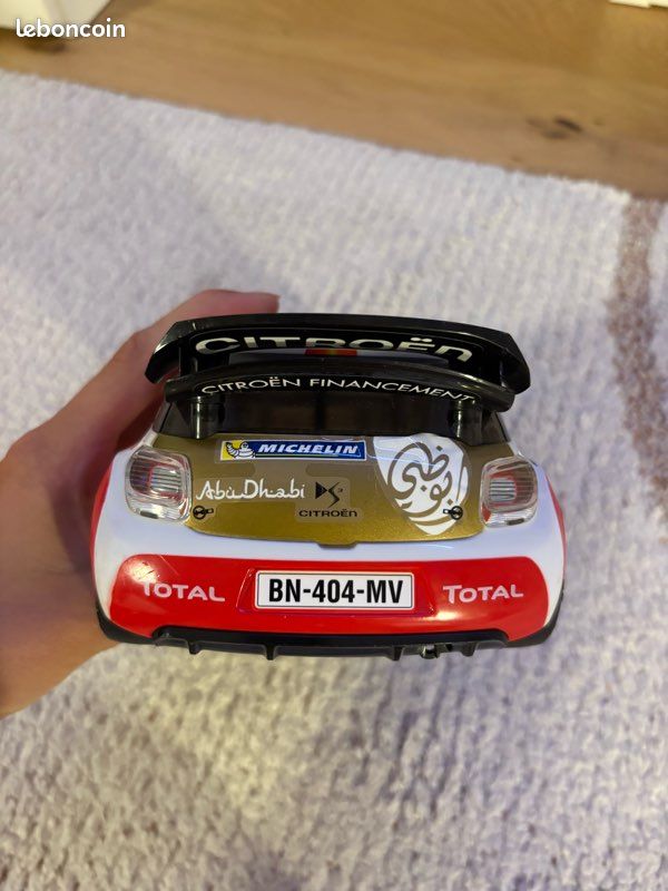 Nikko Citroën DS3 WRC 2011 Radiocommandée – POUR PIÈCES (ne Fonctionne Pas)