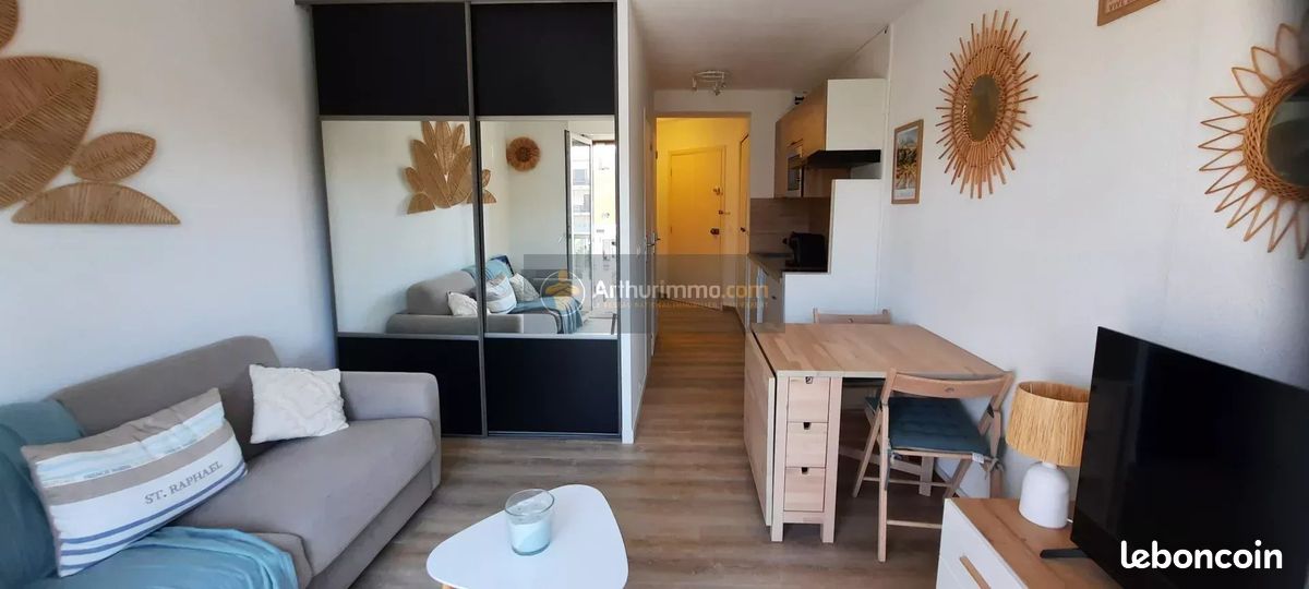 Appartement 1 pièce 24 m² · à Fréjus · 24 m² · 670 €/mois