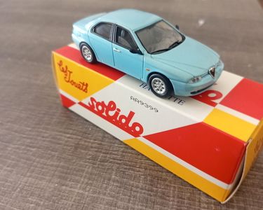 SOLIDO ALFA ROMÉO Giulietta Spider rouge foncé Neuf en boite