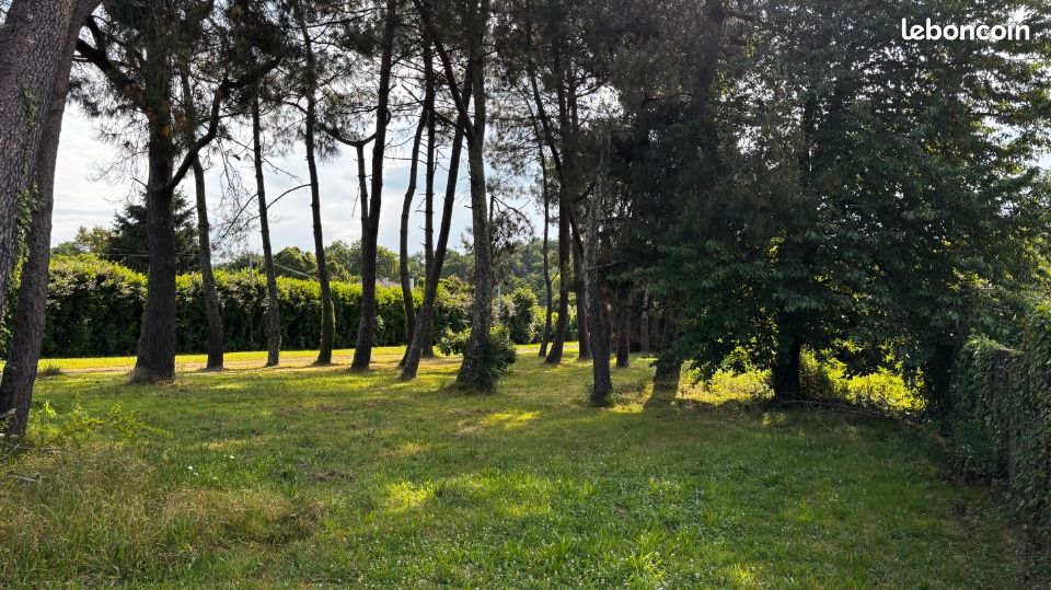 Terrain 600 m² · à Mérignac · 425 000 €
