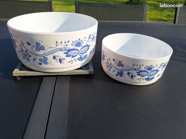 Vends plats services arcopal fleurs bleues cause décès - Arts de la table
