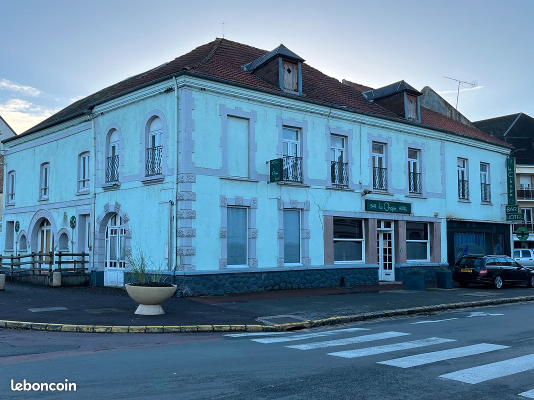 Maison 10 pièces 176 m² · à Hesdin-la-Forêt · 176 m² · 275 000 €