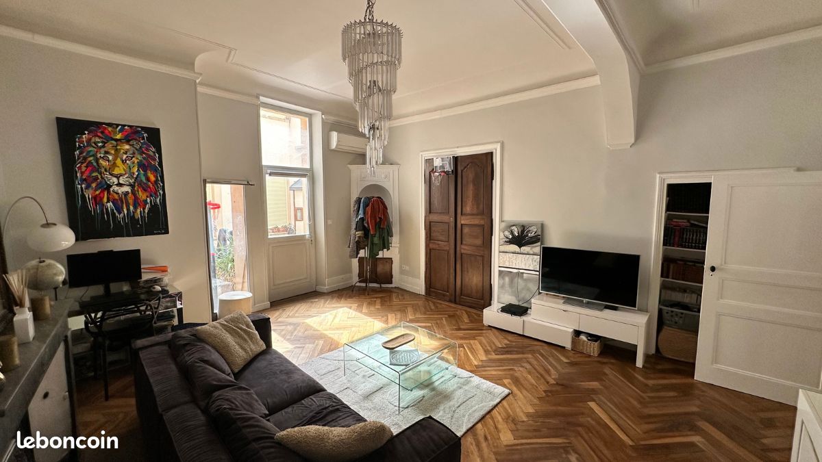 Appartement 5 pièces 152 m² · à Romans-sur-Isère · 152 m² · 270 000 €