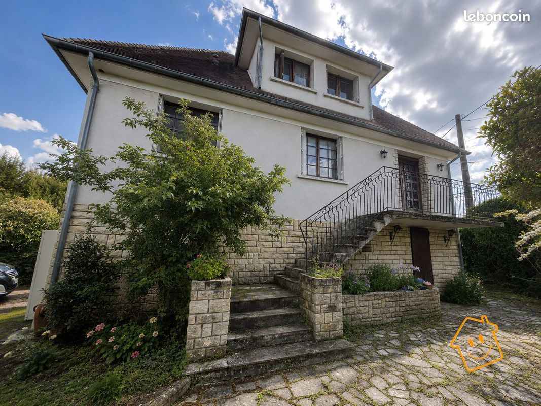 Maison 7 pièces 165 m² · à Bourges · 165 m² · 130 000 €