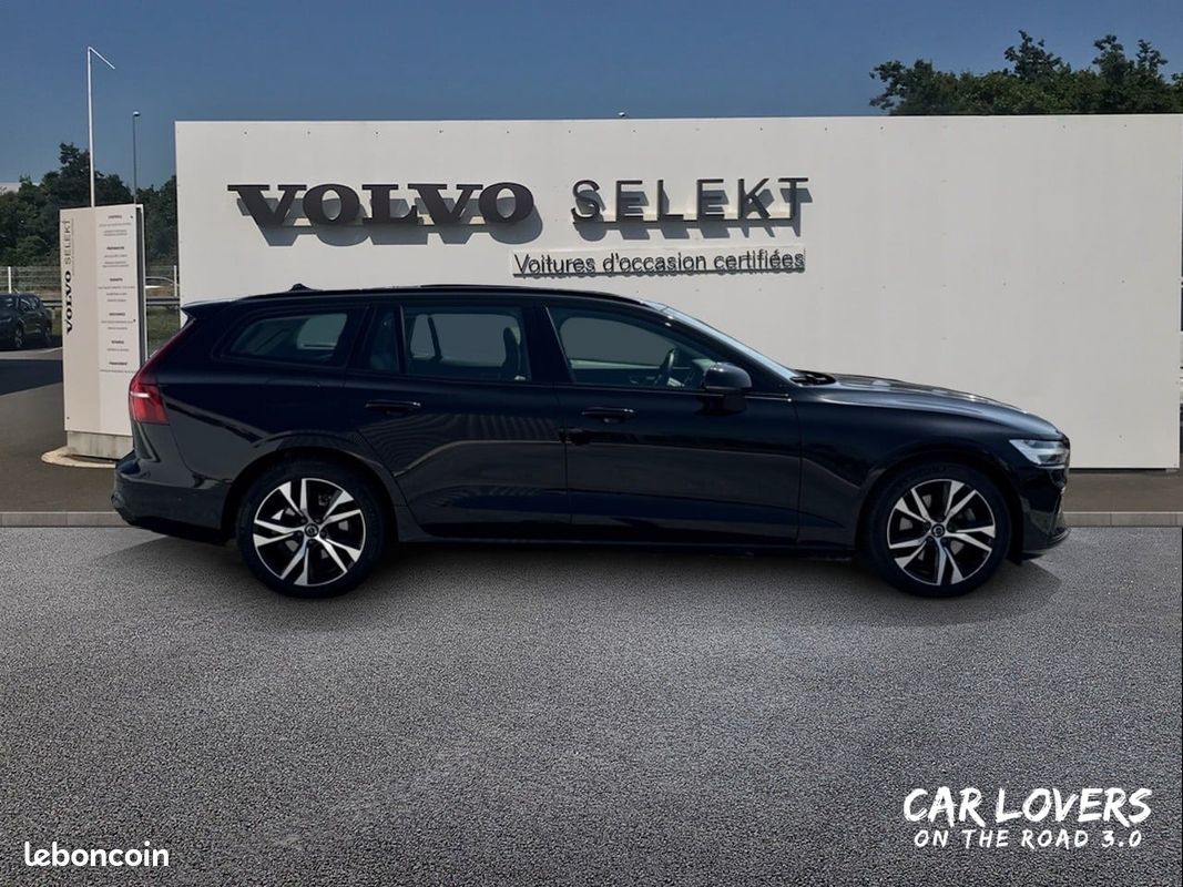VOLVO V60 Micro hybride essence B4 197 ch DCT7 Ultra Style Dark (image 6)