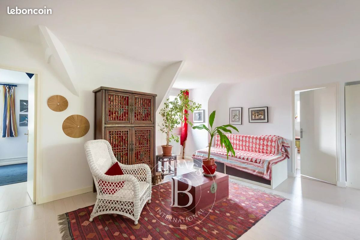 Propriété 9 pièces 208 m² (image 11)