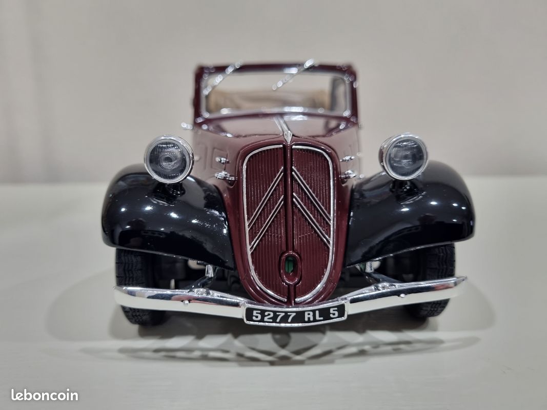 Citroen Traction Avant 11CV découvrable 1938 - Solido 1/18 (Neu und