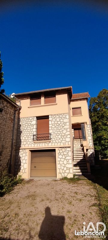 Maison 5 pièces 114 m² · à Saint-Quintin-sur-Sioule · 114 m² · 135 000 €