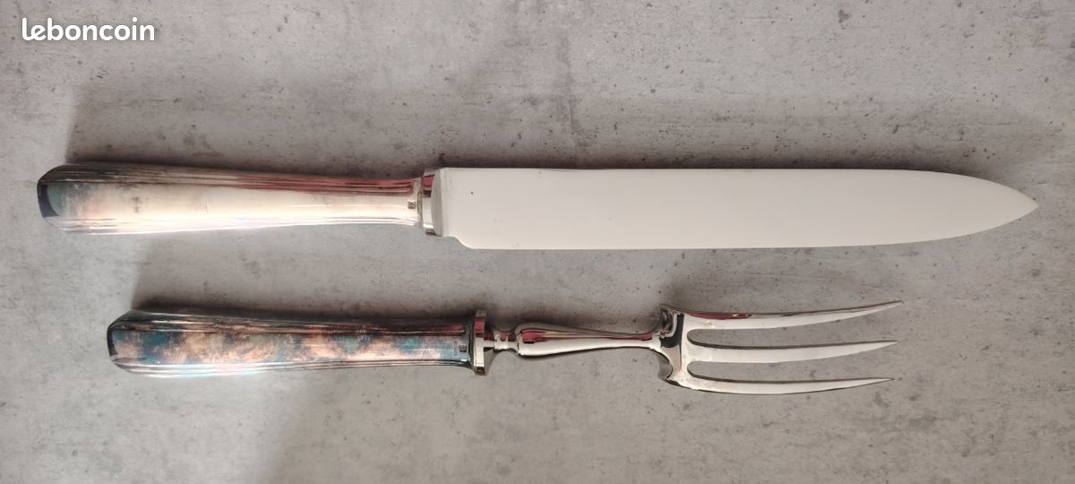 Christofle Suite De 12 Couteaux De Table En Métal Argenté