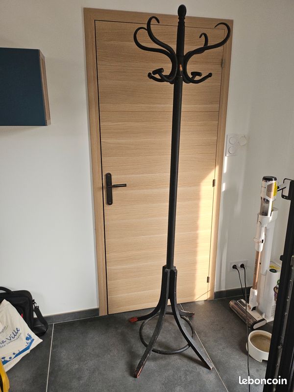 Porte manteau sur pied style perroquet (image 1)