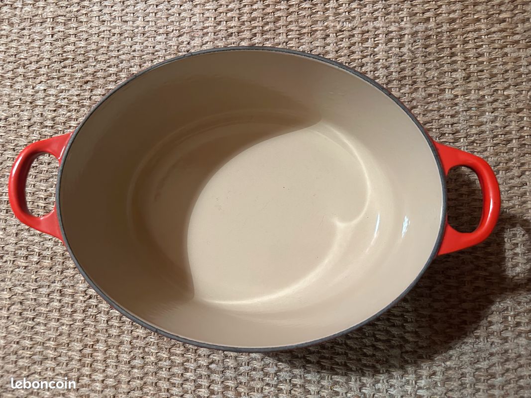 Fonte émaillée : cocotte ovale fonte rouge 36l