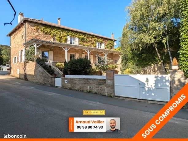 Maison 11 pièces 242 m²