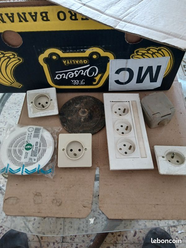 Lot de quincaillerie divers varié (image 5)
