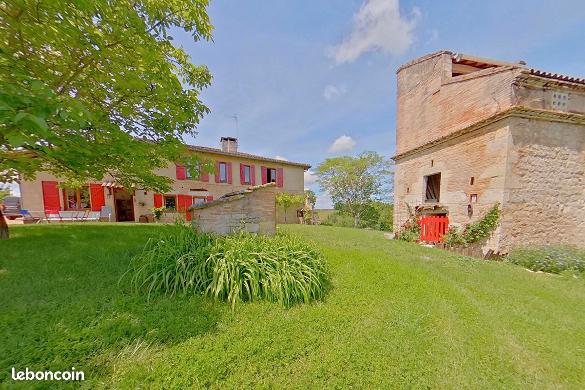 Maison 9 pièces 128 m² · à Caussade · 128 m² · 275 000 €