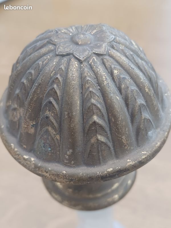 Deux Boules D’Escalier Anciennes En Bronze Laiton – Embouts De Rideaux Vintage 40-60