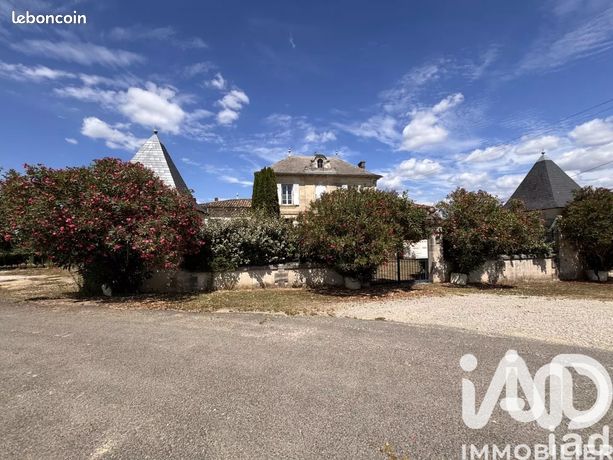 Maison 10 pièces 250 m²