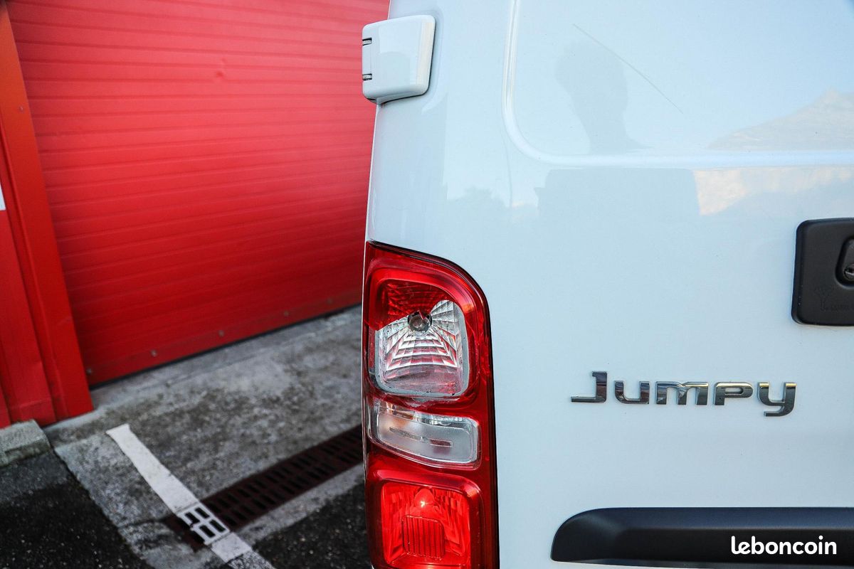 CITROEN JUMPY M 2.0 BlueHDi 180 EAT8 III FOURGON Driver CAMERA GPS (image 31)