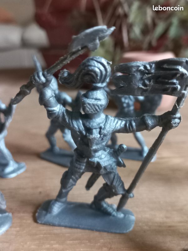 Figurines Moyen-Age (image 2)