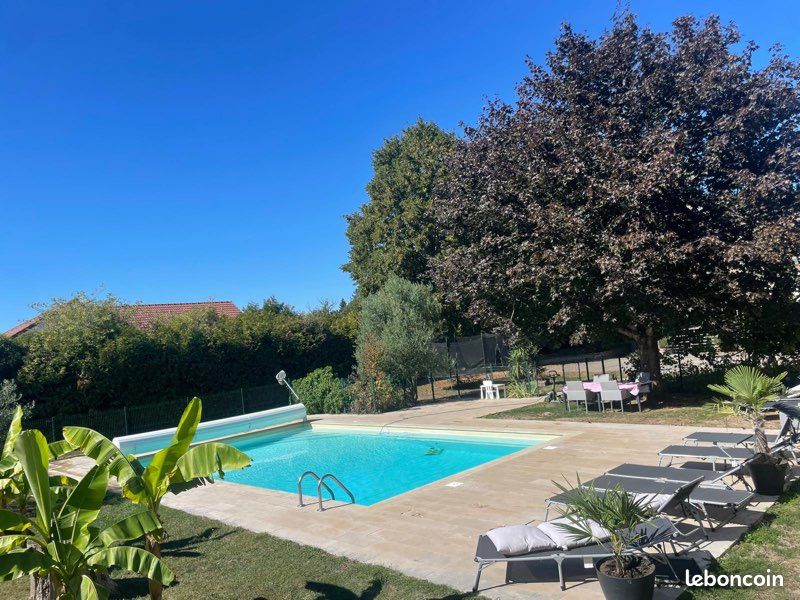 Maison 10 pièces 221 m² · à Bréviandes · 221 m² · 499 000 €